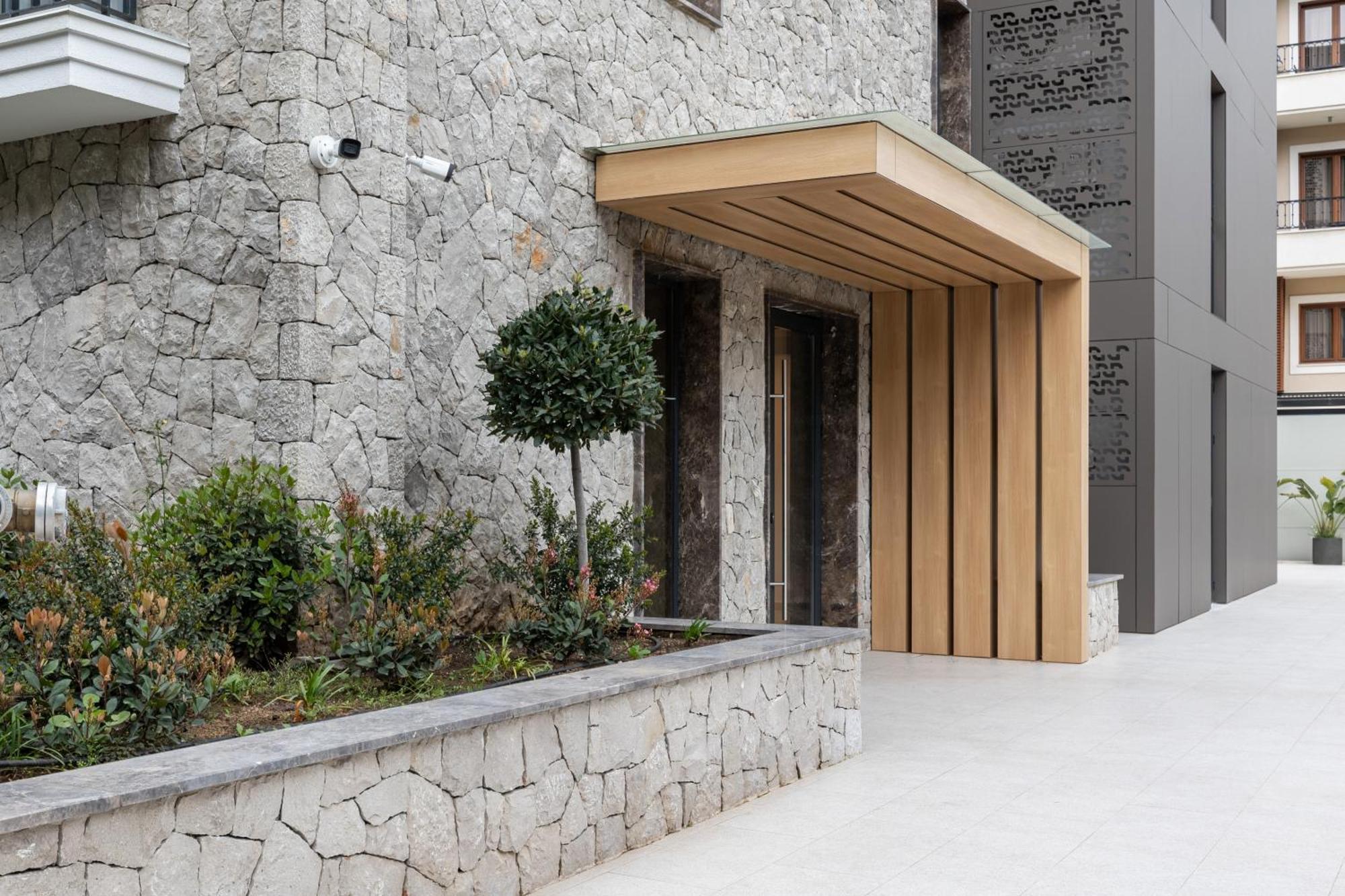 Onia Collection With A Pool Apartman Budva