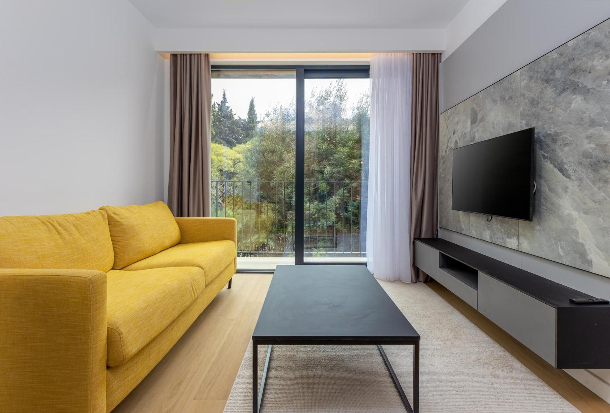Onia Collection With A Pool Budva
