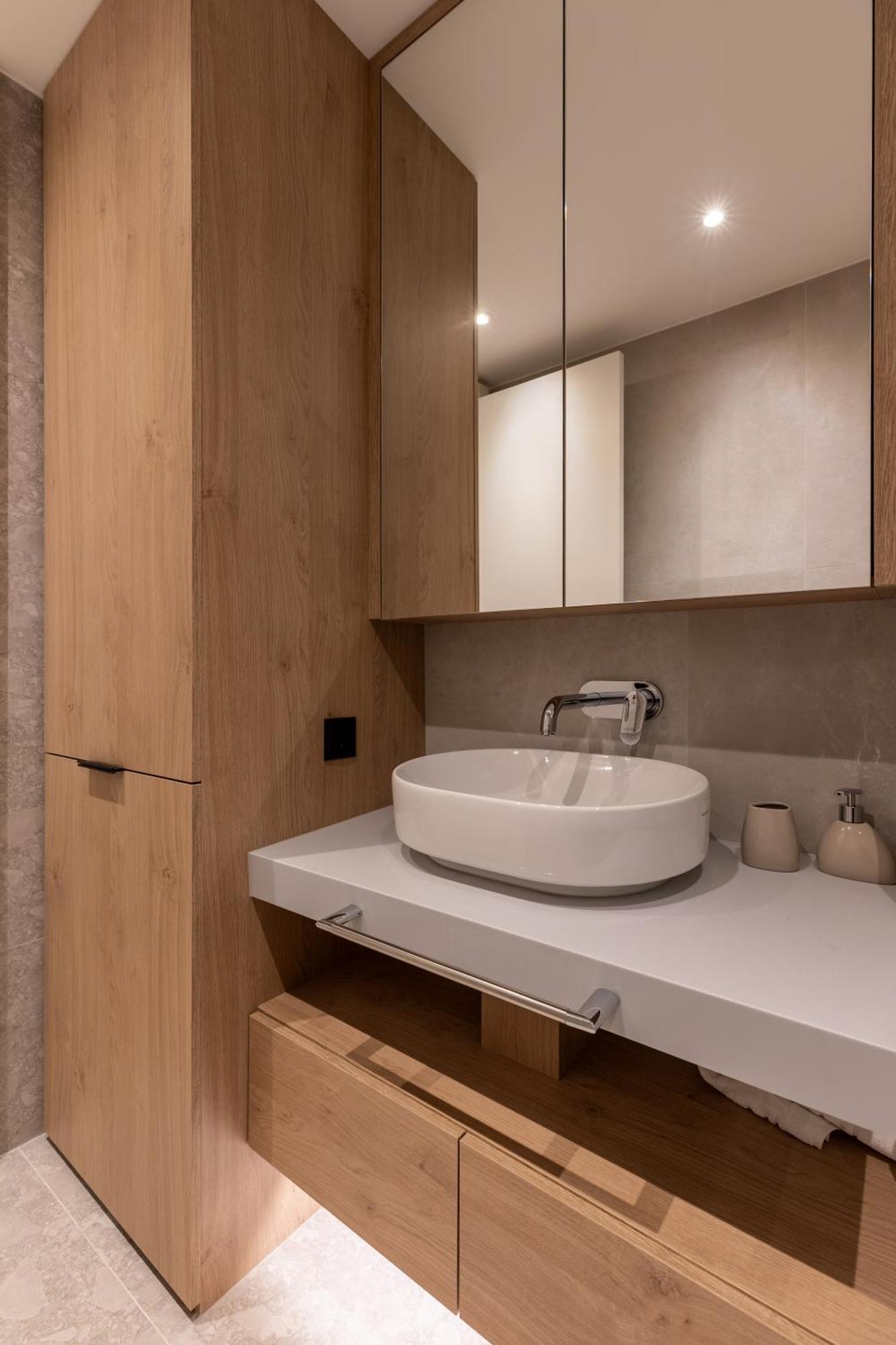 Onia Collection With A Pool Budva