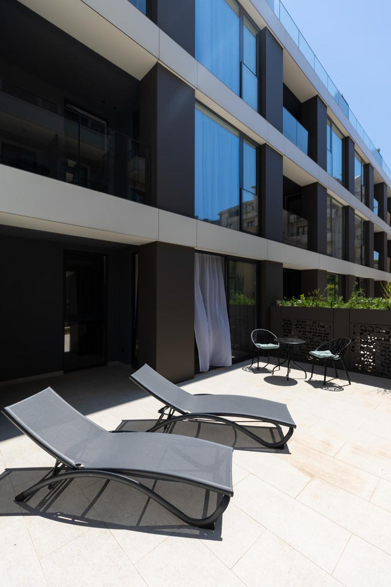 Onia Collection With A Pool Budva